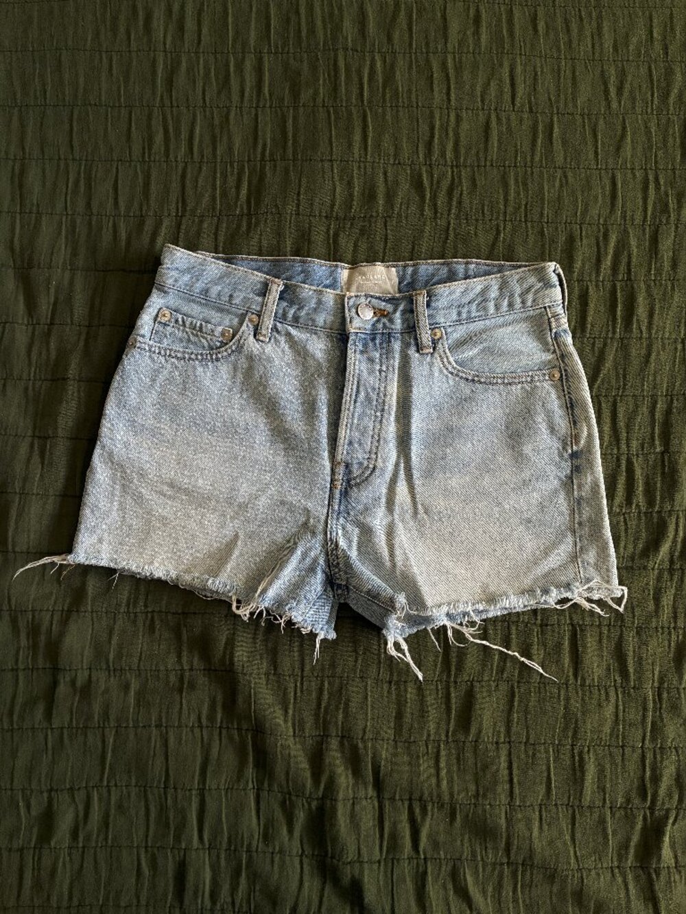 Everlane The Relaxed 90s Shorts